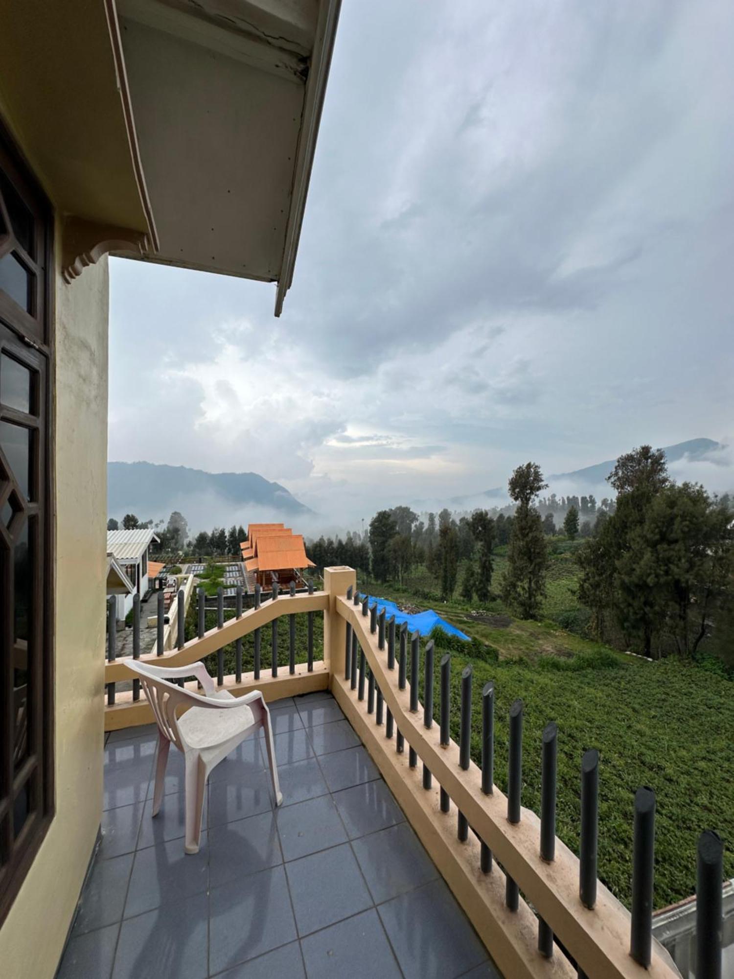 Good Karma Bromo Guesthouse Eksteriør billede